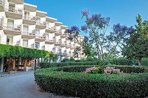 The Grove Seaside Hotel