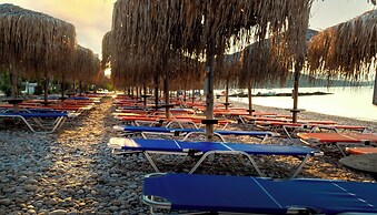 The Grove Seaside Hotel