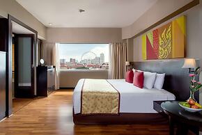 Ramada Plaza by Wyndham Bangkok Menam Riverside