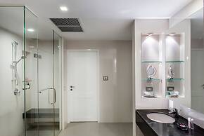Ramada Plaza by Wyndham Bangkok Menam Riverside