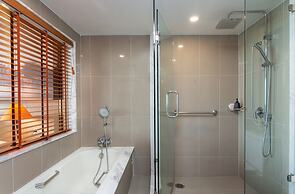 Ramada Plaza by Wyndham Bangkok Menam Riverside