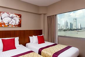 Ramada Plaza by Wyndham Bangkok Menam Riverside