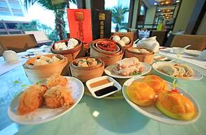 Ramada Plaza by Wyndham Bangkok Menam Riverside