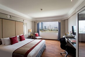 Ramada Plaza by Wyndham Bangkok Menam Riverside