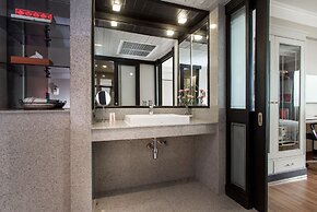 Ramada Plaza by Wyndham Bangkok Menam Riverside