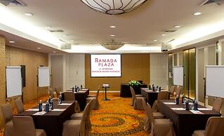Ramada Plaza by Wyndham Bangkok Menam Riverside