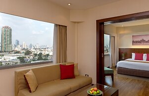 Ramada Plaza by Wyndham Bangkok Menam Riverside