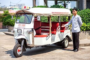 Ramada Plaza by Wyndham Bangkok Menam Riverside