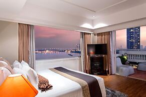 Ramada Plaza by Wyndham Bangkok Menam Riverside