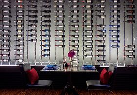 Ramada Plaza by Wyndham Bangkok Menam Riverside