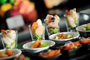 Ramada Plaza by Wyndham Bangkok Menam Riverside