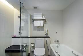 Ramada Plaza by Wyndham Bangkok Menam Riverside