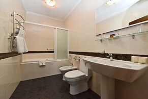 Hotel Dnipro