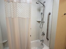 Hampton Inn & Suites By Hilton Calgary- University Northwest