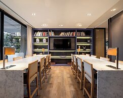 Crowne Plaza Geneva by IHG