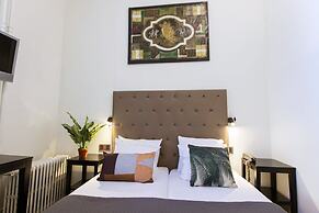 Quentin England Hotel