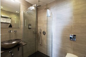 Quentin England Hotel