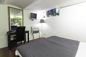 Quentin England Hotel