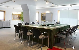 Aparthotel Atenea Valles