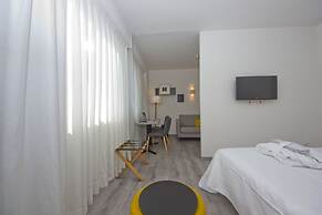 Aparthotel Atenea Valles