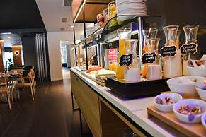 Aparthotel Atenea Valles
