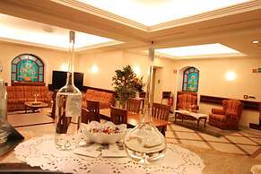 Mokinba Hotels Montebianco