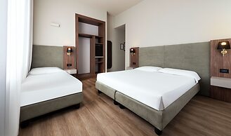 Mokinba Hotels Montebianco