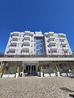 Massimi City Garden Hotel