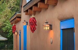 Casa Escondida Bed & Breakfast