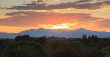 Casa Escondida Bed & Breakfast