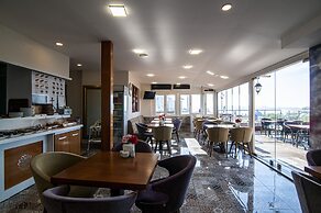 Lapis Inn Hotel & Spa