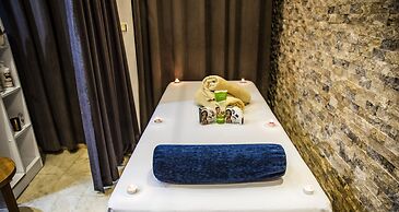 Lapis Inn Hotel & Spa