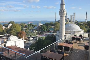 Lapis Inn Hotel & Spa