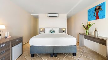 LionsDive Beach Resort