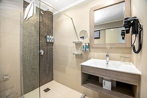 LionsDive Beach Resort