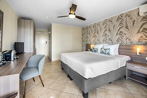 LionsDive Beach Resort