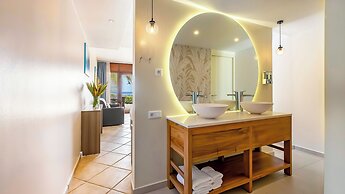 LionsDive Beach Resort