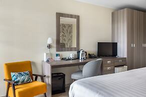 LionsDive Beach Resort