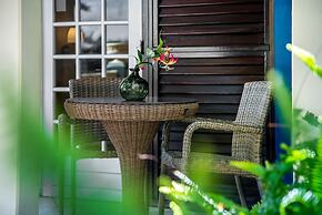 LionsDive Beach Resort