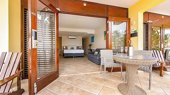 LionsDive Beach Resort