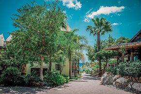 LionsDive Beach Resort