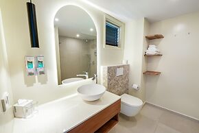 LionsDive Beach Resort