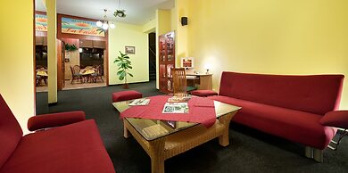 Hotel Henrietta