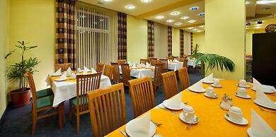 Hotel Henrietta