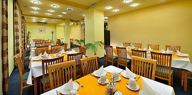Hotel Henrietta