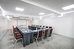 Occidental Santa Cruz Contemporáneo