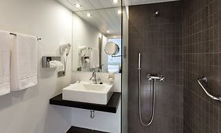 Occidental Santa Cruz Contemporáneo