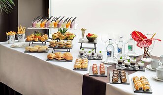 Occidental Santa Cruz Contemporáneo