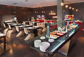 Occidental Santa Cruz Contemporáneo