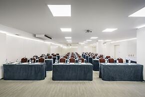 Occidental Santa Cruz Contemporáneo